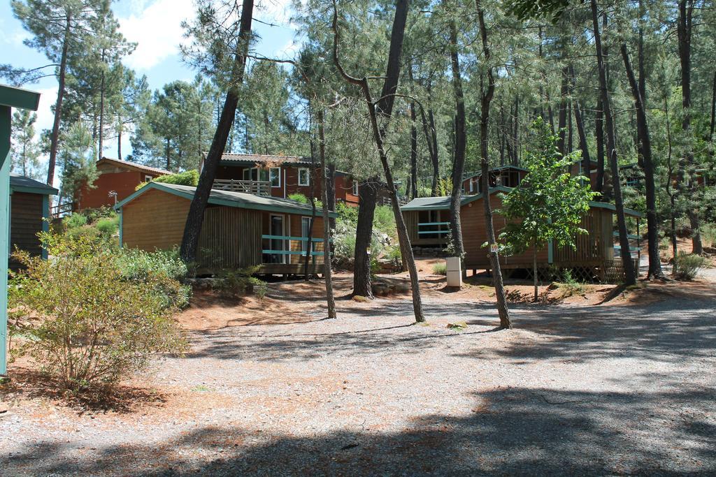 Village De Chalets Joyeuse Exterior photo