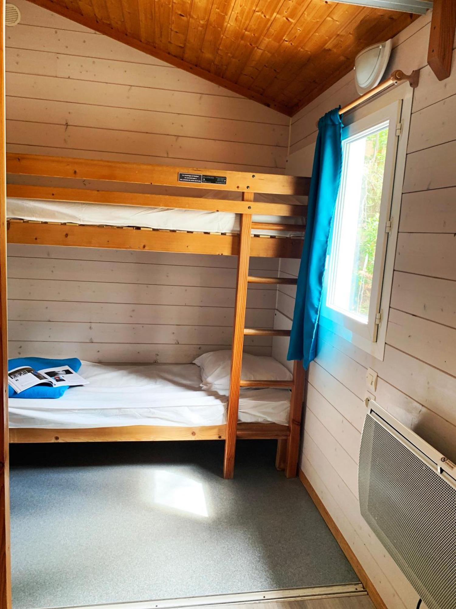 Village De Chalets Joyeuse Room photo